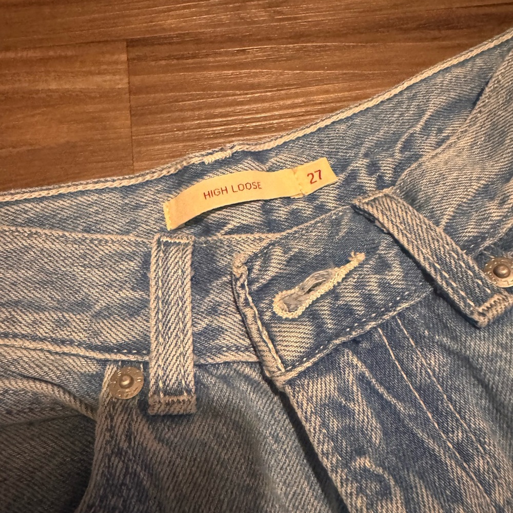 Levi’s Cargo Jeans - Picture 5 of 5